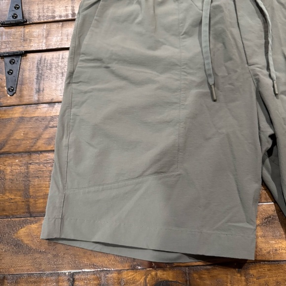 Lululemon Men’s Bowline Short 8" Stretch Ripstop Smoked Spruce Green Size Large - Picture 4 of 14